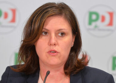 Energia e bollette. Pd: erogazione gratuita di metà della fornitura elettrica