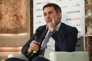 Gattei (Eni): “Extra-profitti? In Italia persi 11 miliardi, non ci sono magie”