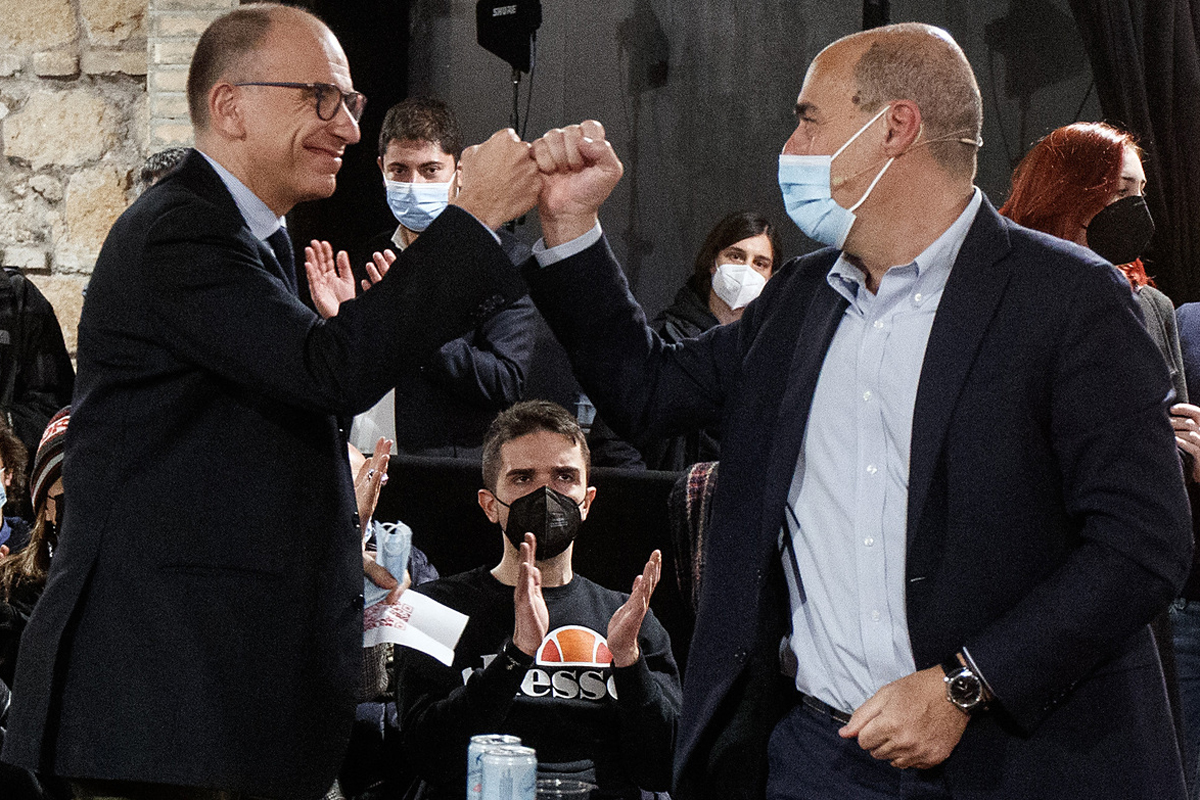 Elezioni: Letta e Zingaretti a piazza Santi Apostoli martedì 6 settembre Elezioni: Letta e Zingaretti a piazza Santi Apostoli martedì 6 settembre