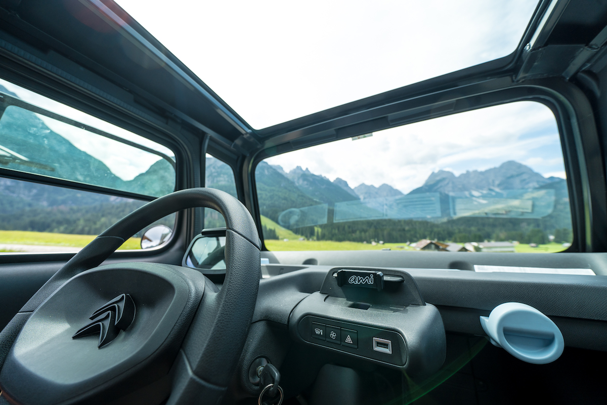 Alla scoperta delle Dolomiti con Citroen Ami 100% elettrica