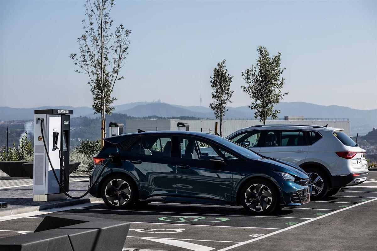 Seat risponde a 5 domande chiave sulle batterie delle auto elettriche