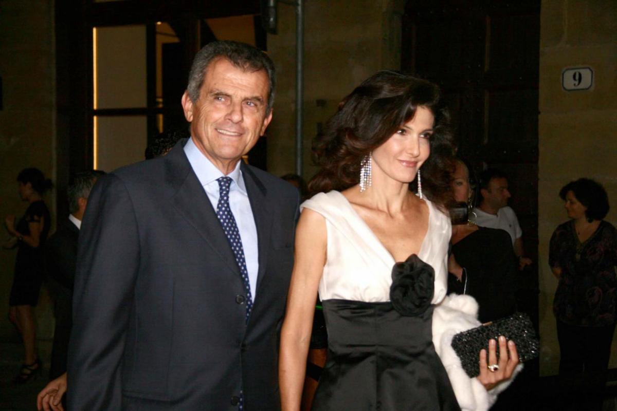 Ferragamo, continua la saga familiare. “Lei infedele” ma si tiene l’assegno Ferragamo, continua la saga familiare. “Lei infedele” ma si tiene l’assegno