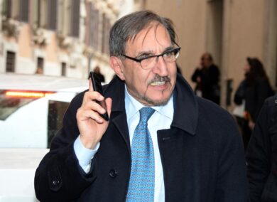 Cori antisemiti nel derby, La Russa: “Solidarietà a comunità ebraica”