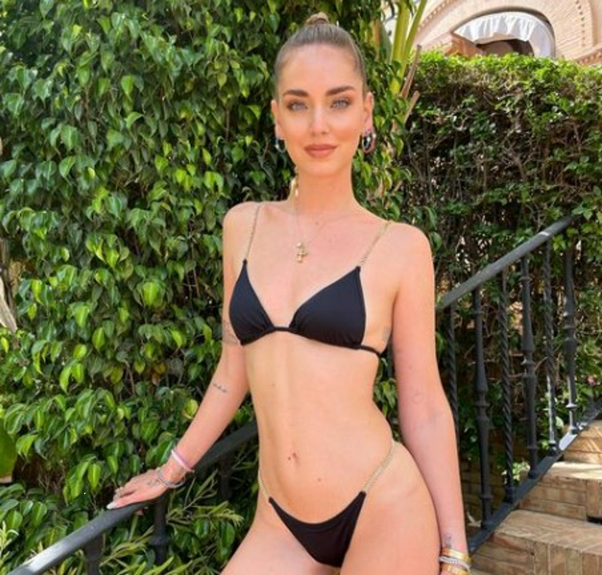 Ferragni, aperitivo iper-inquinante sul ghiacciaio: il web perde la pazienza Ferragni, aperitivo iper-inquinante sul ghiacciaio: il web perde la pazienza