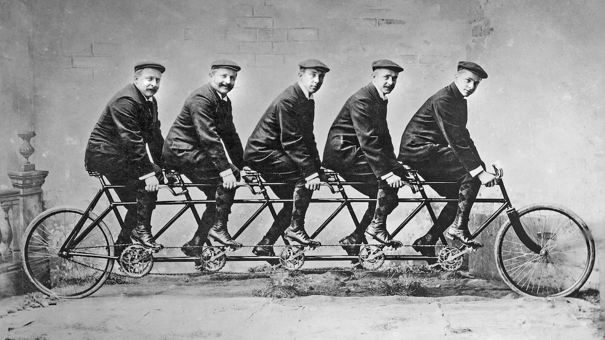 1862: Adam Opel fondò la propria azienda a Rüsselsheim. 1862: Adam Opel fondò la propria azienda a Rüsselsheim.