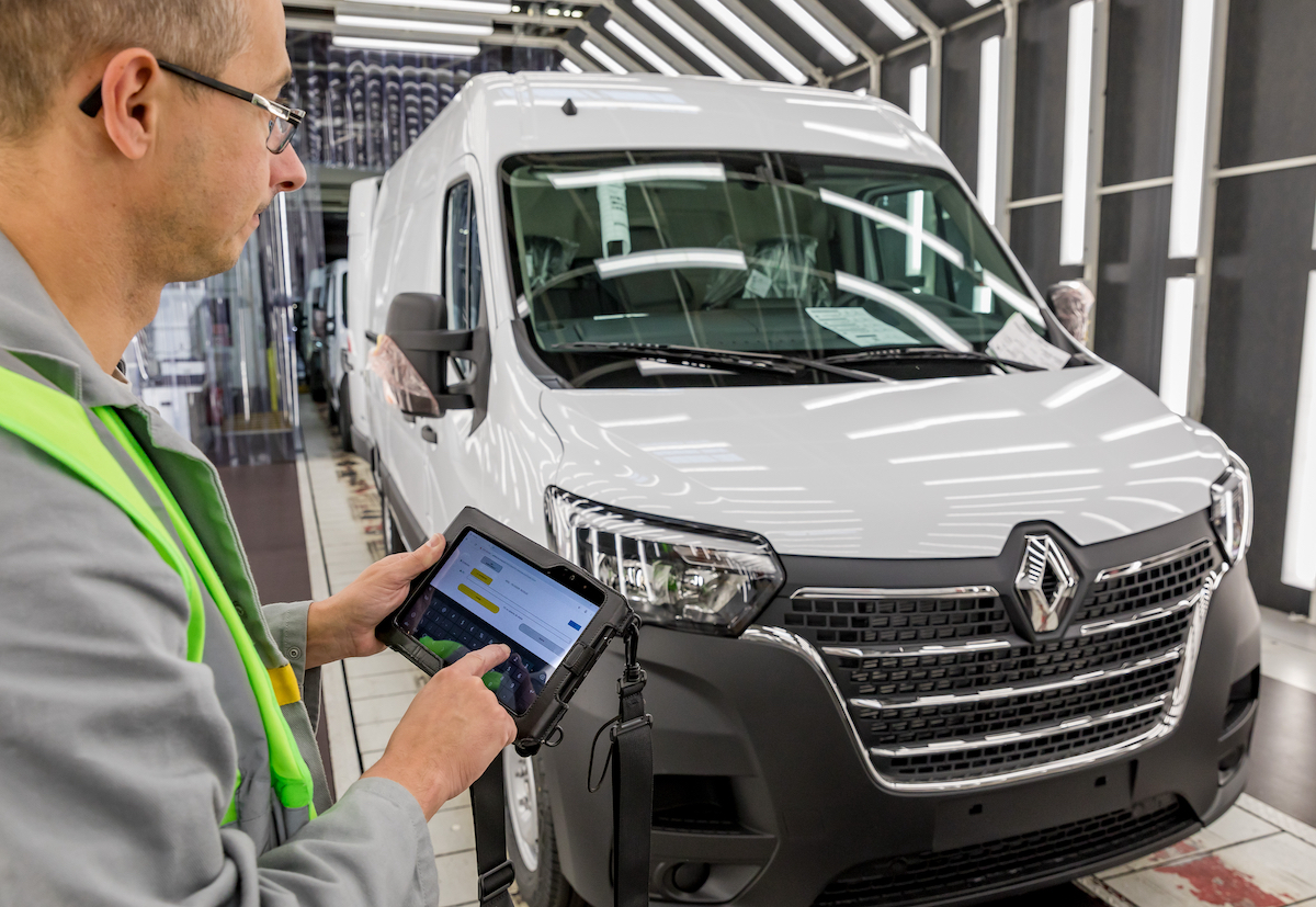 Il Gruppo Renault accelera sulla riduzione dei consumi energetici Il Gruppo Renault accelera sulla riduzione dei consumi energetici