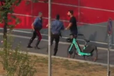 Milano, inseguimento al cardiopalma: l’auto dei fuggitivi si ribalta – VIDEO