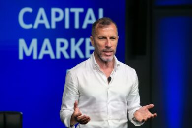 Tim, Labriola parla ai manager: “Trend positivo, acceleriamo il passo”