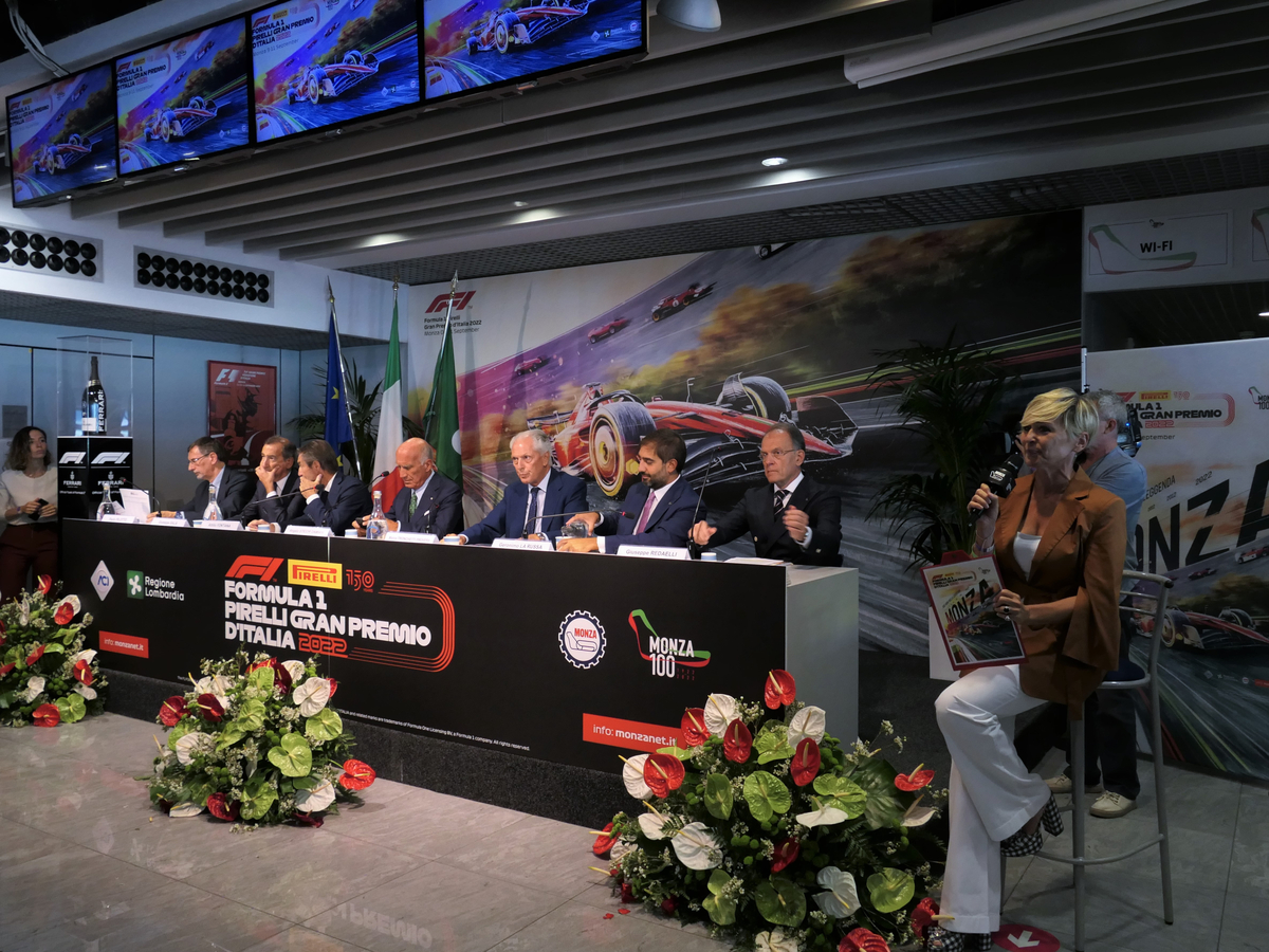 Il Centenario apre il Gran Premio di Formula 1 a Monza Il Centenario apre il Gran Premio di Formula 1 a Monza