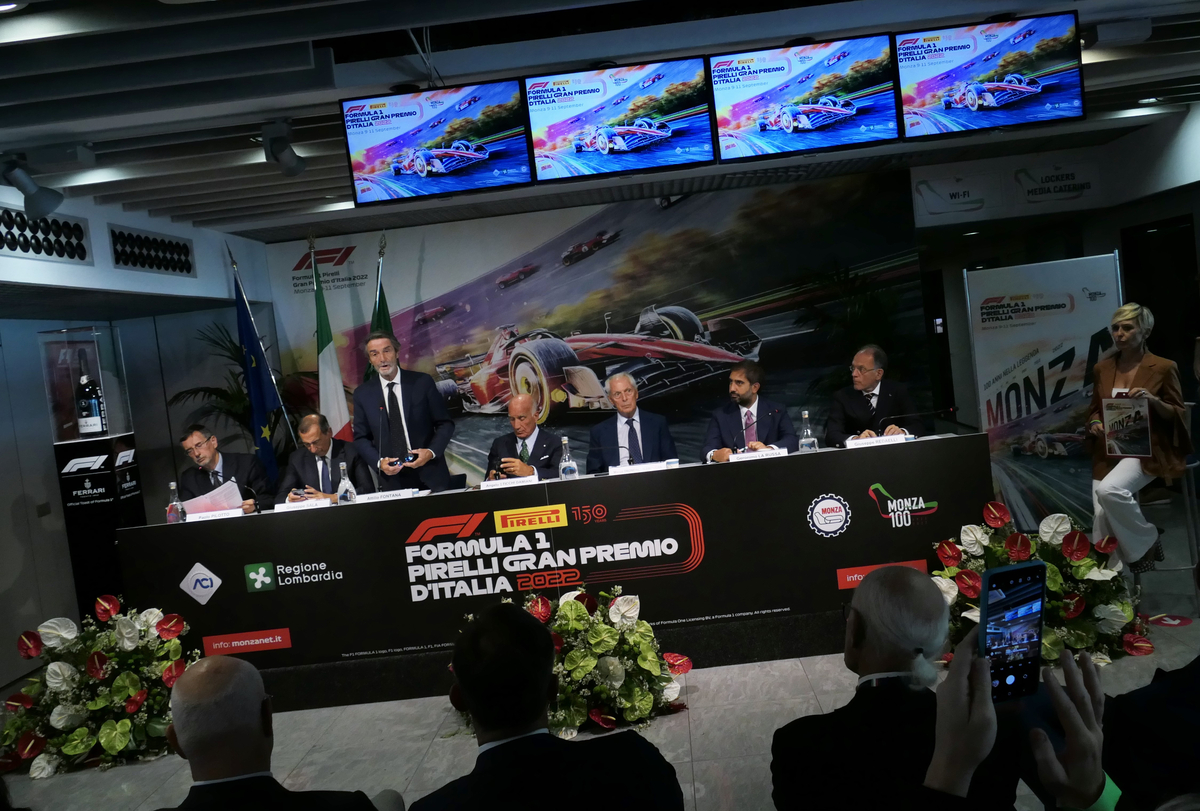 Il Centenario apre il Gran Premio di Formula 1 a Monza Il Centenario apre il Gran Premio di Formula 1 a Monza