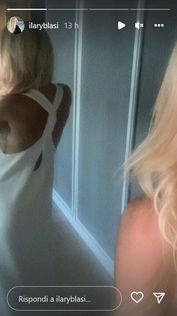 Francesco Totti a cena con Noemi, mentre Ilary Blasi non è in villa – FOTO Francesco Totti a cena con Noemi, mentre Ilary Blasi non è in villa – FOTO