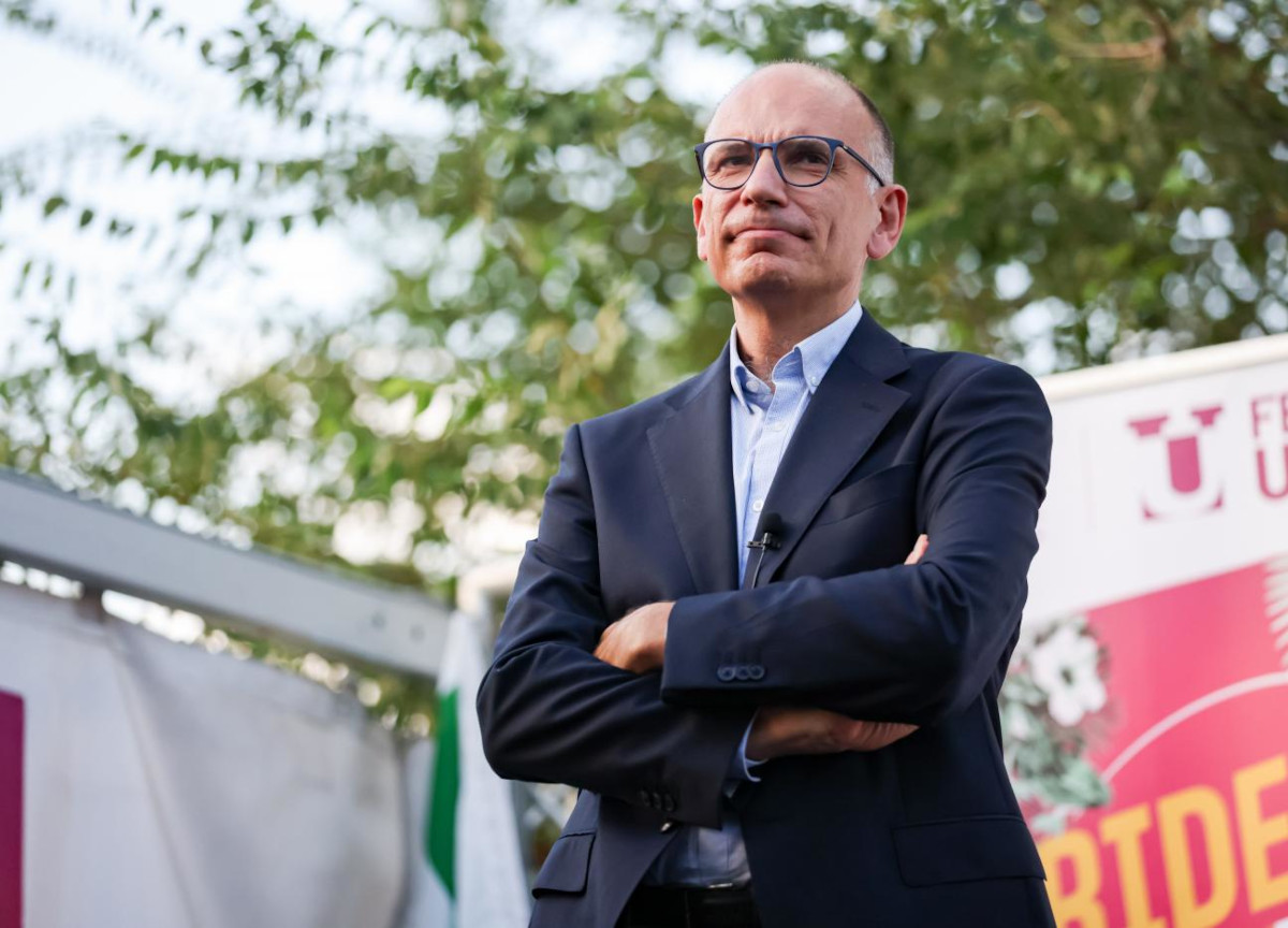 Pd, Letta: “Vogliono cacciare Mattarella. Solo noi lottiamo contro la destra” Pd, Letta: “Vogliono cacciare Mattarella. Solo noi lottiamo contro la destra”