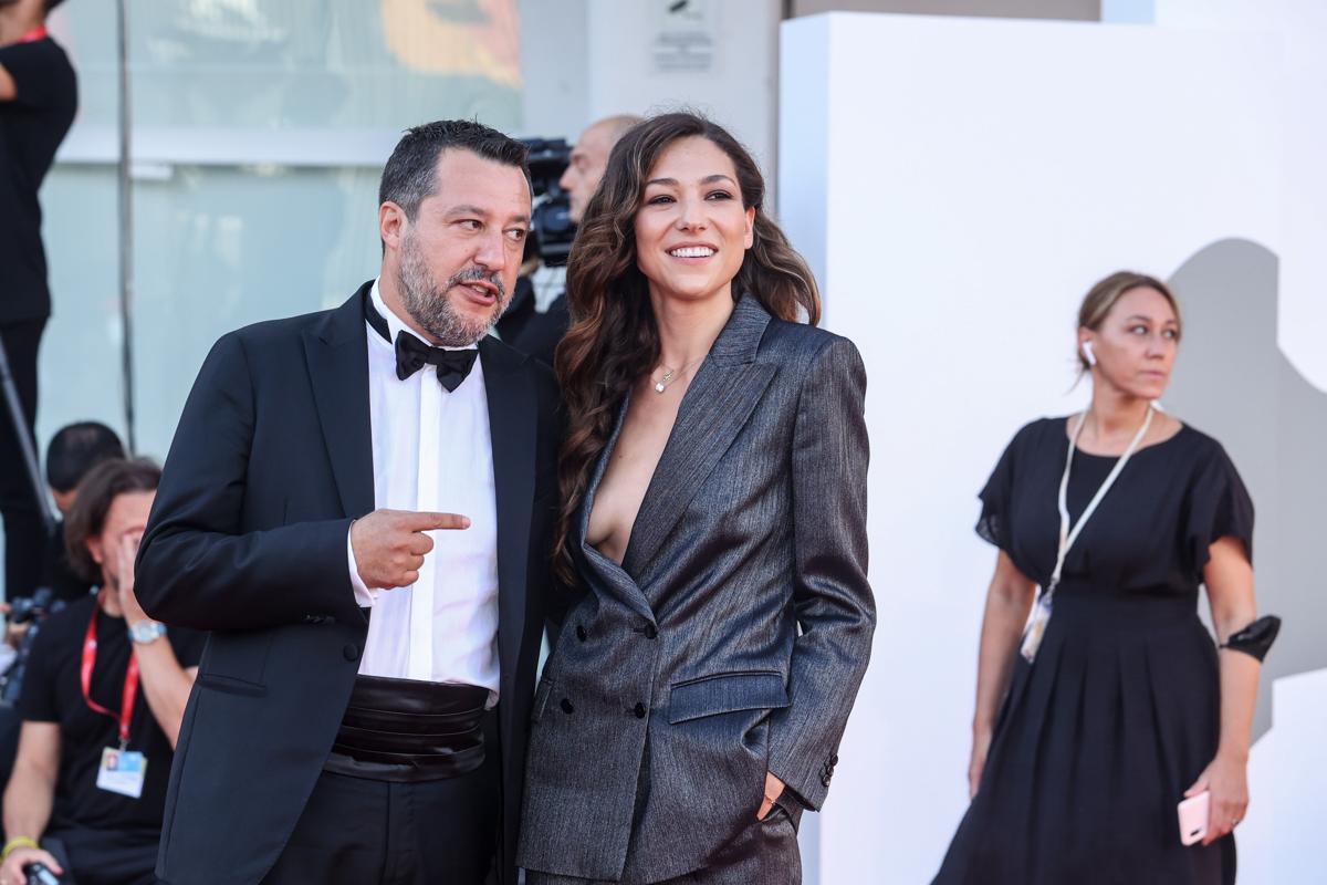 Matteo Salvini e Francesca Verdini a Venezia. Lei sensuale come non mai – FOTO Matteo Salvini e Francesca Verdini a Venezia. Lei sensuale come non mai – FOTO