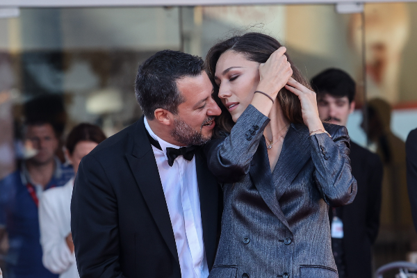 Matteo Salvini e Francesca Verdini a Venezia. Lei sensuale come non mai – FOTO Matteo Salvini e Francesca Verdini a Venezia. Lei sensuale come non mai – FOTO