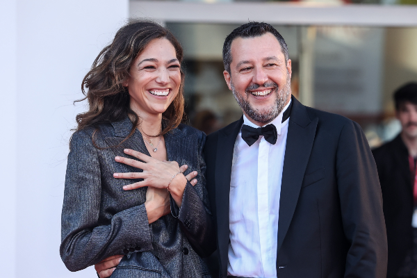 Matteo Salvini e Francesca Verdini a Venezia. Lei sensuale come non mai – FOTO Matteo Salvini e Francesca Verdini a Venezia. Lei sensuale come non mai – FOTO