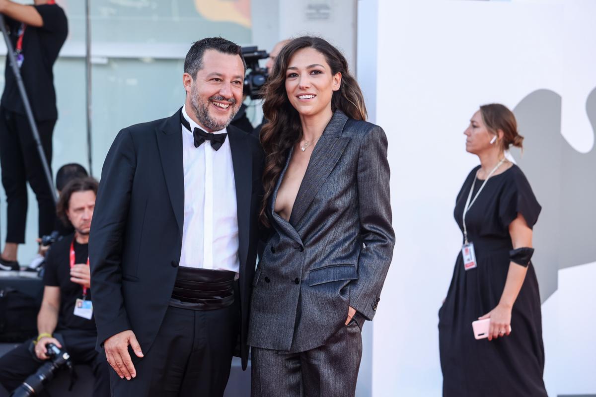 Matteo Salvini e Francesca Verdini a Venezia. Lei sensuale come non mai – FOTO Matteo Salvini e Francesca Verdini a Venezia. Lei sensuale come non mai – FOTO
