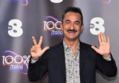 Nicola Savino conduce 100% Italia su TV8