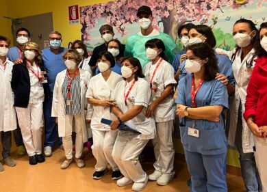 Ibrahimovic in visita a Cardiochirurgia pediatrica a San Donato. FOTO
