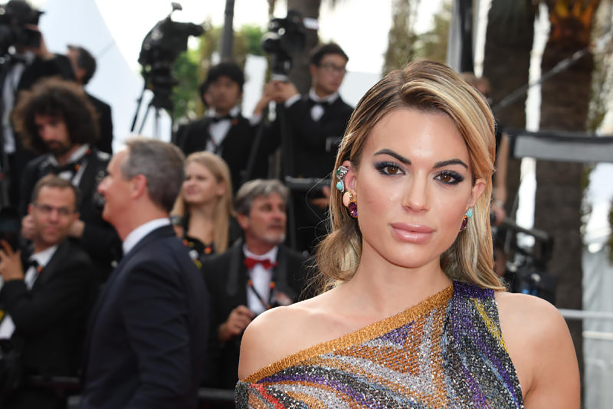 Ludovica Pagani incanta Venezia: gamba nuda e spacco mozzafiato-FOTO