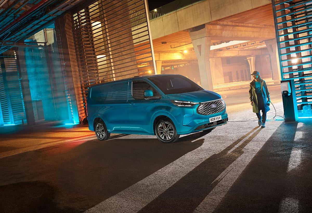 Nuovo Ford E-Transit Custom nato 100% elettrico Nuovo Ford E-Transit Custom nato 100% elettrico