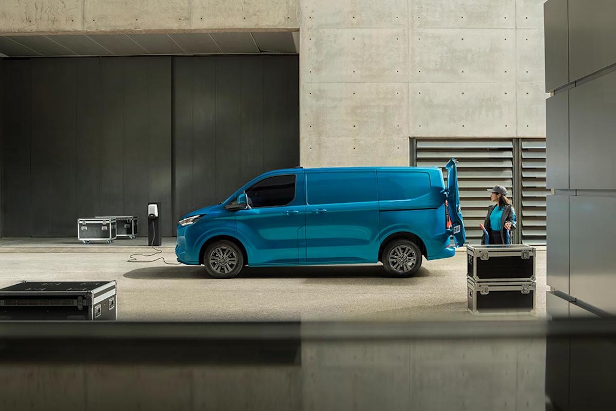 Nuovo Ford E-Transit Custom nato 100% elettrico Nuovo Ford E-Transit Custom nato 100% elettrico