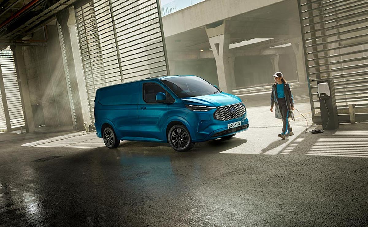 Nuovo Ford E-Transit Custom nato 100% elettrico Nuovo Ford E-Transit Custom nato 100% elettrico