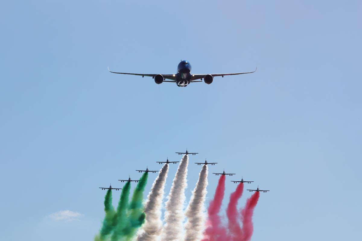 ITA Airways, debutta a Monza il nuovo Airbus dedicato a Enzo Ferrari