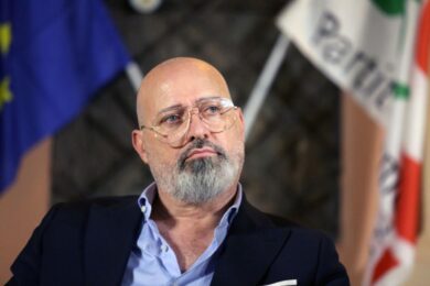 Pd, si pensa già al post-Letta. In caso di flop alle elezioni piace Decaro