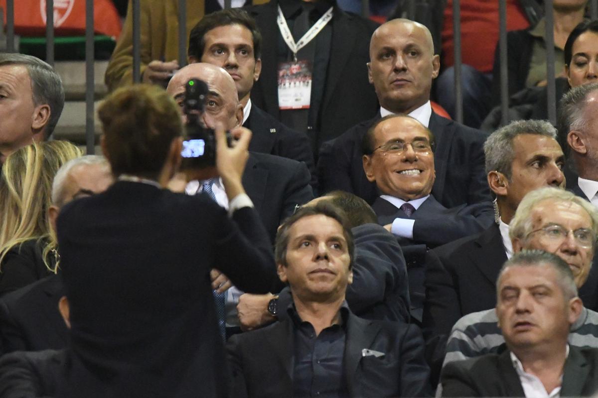 Berlusconi incapace di cacciare Meloni dal Cdx, fa fuori Stroppa dal Monza Berlusconi incapace di cacciare Meloni dal Cdx, fa fuori Stroppa dal Monza