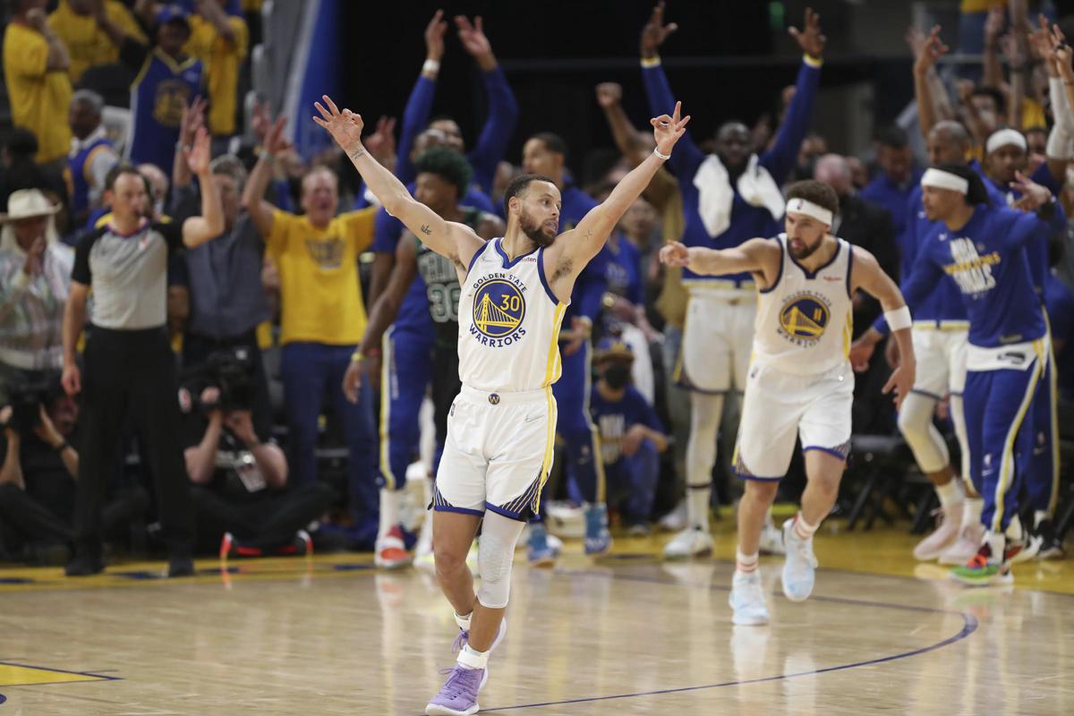 Stephen Curry come LeBron James: contratto extra NBA da un miliardo di dollari Stephen Curry come LeBron James: contratto extra NBA da un miliardo di dollari