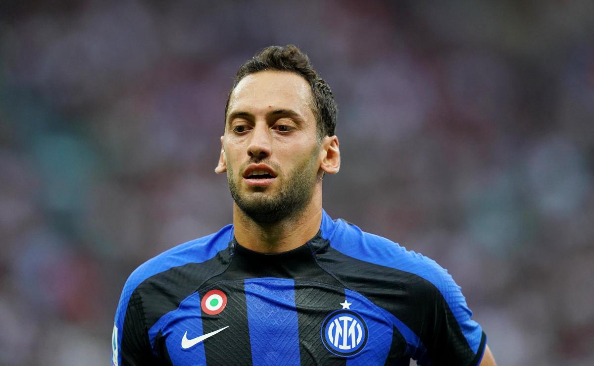 Calhanoglu come Lukaku: stesso infortunio, tegola Inter. Tempi di recupero Calhanoglu come Lukaku: stesso infortunio, tegola Inter. Tempi di recupero