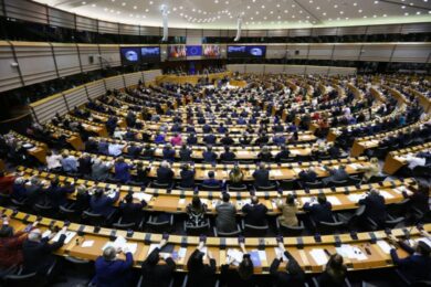 Ue vs Ungheria: “no” di Lega-FdI. Silvio: “O con Bruxelles o via dal governo”