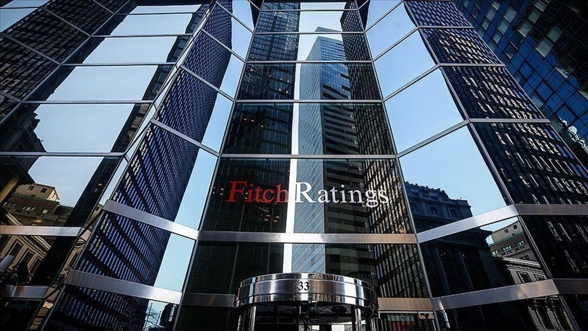 Fitch: “Italia verso la recessione nel 2023. Il Paese Ue più esposto sul gas” Fitch: “Italia verso la recessione nel 2023. Il Paese Ue più esposto sul gas”