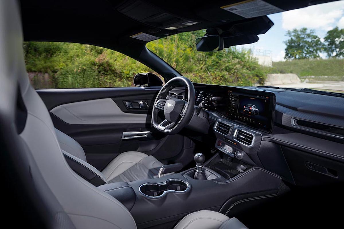Debutta la nuova Ford Mustang con motore V8 aspirato Debutta la nuova Ford Mustang con motore V8 aspirato