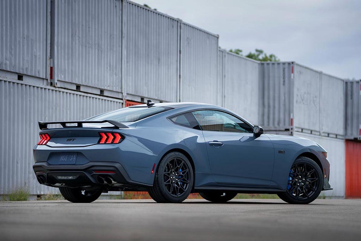 Debutta la nuova Ford Mustang con motore V8 aspirato Debutta la nuova Ford Mustang con motore V8 aspirato