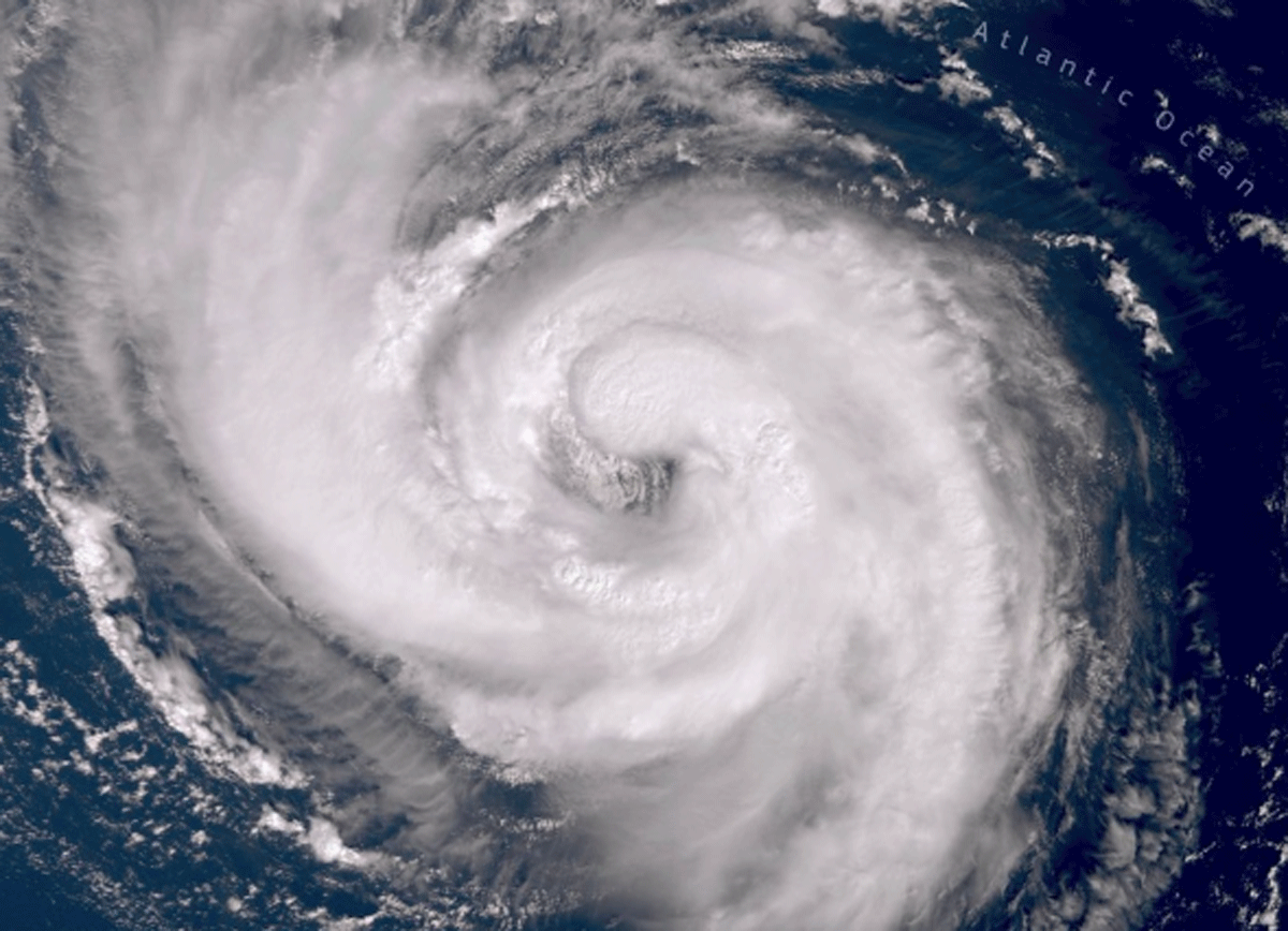 Meteo, uragano verso l’Italia. Mai accaduto prima. Qualcosa di eclatante Meteo, uragano verso l’Italia. Mai accaduto prima. Qualcosa di eclatante