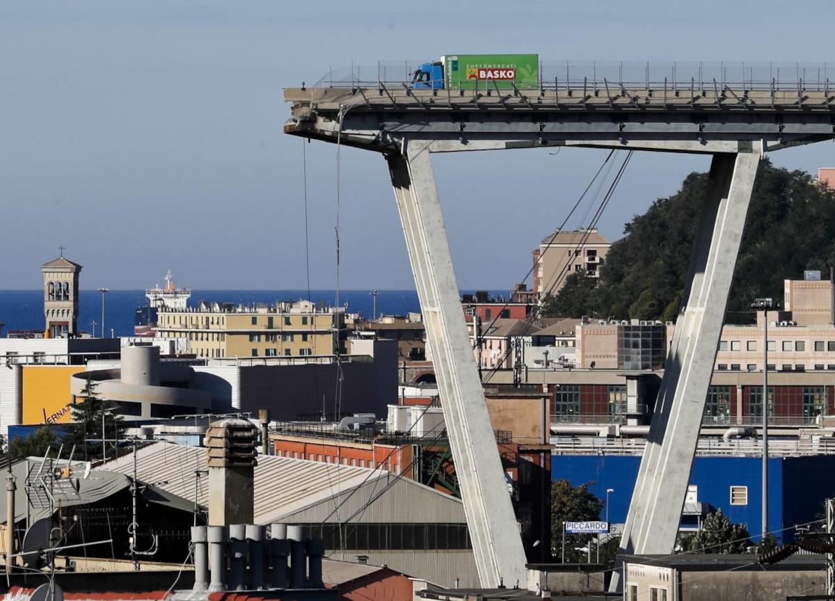 Benetton, Autostrade usata come bancomat. Debiti pagati con aumento pedaggi