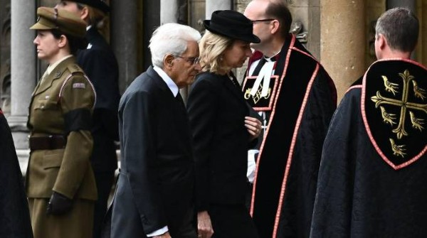 I funerali della Regina Elisabetta: l’ultimo addio alla sovrana. Video I funerali della Regina Elisabetta: l’ultimo addio alla sovrana. Video