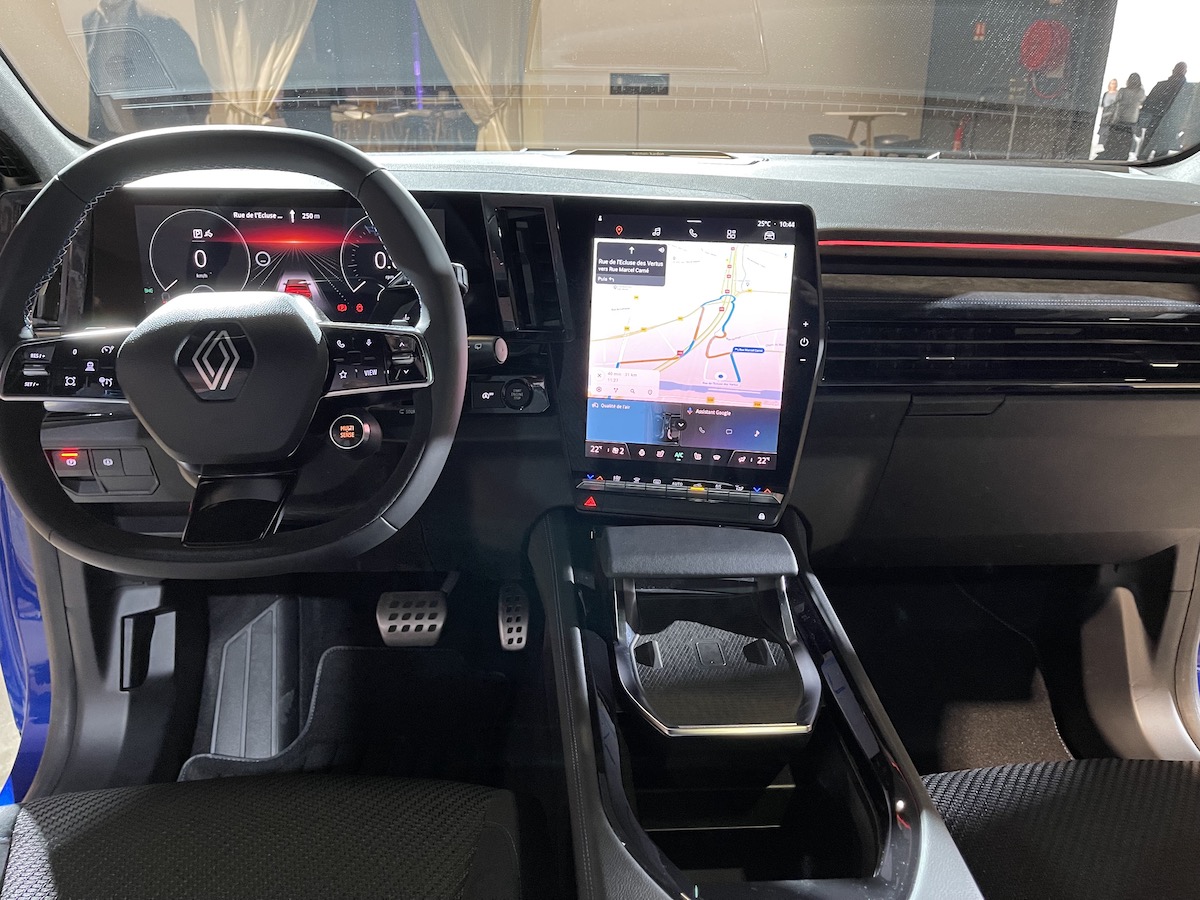 Renault Austral: ordinabile in Italia