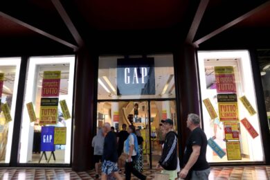 Moda, Gap verso il tramonto: il colosso Usa taglia 500 posti di lavoro