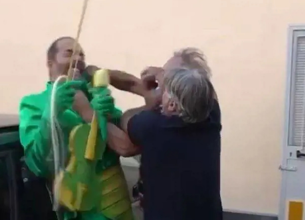Aggredito durante un servizio a Varese. In ospedale Max Laudadio Aggredito durante un servizio a Varese. In ospedale Max Laudadio