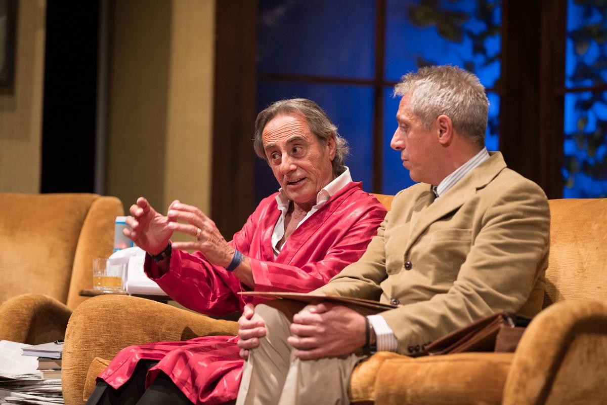 La cena dei cretini a teatro: “Un successo eterno”. L’intervista… tripla