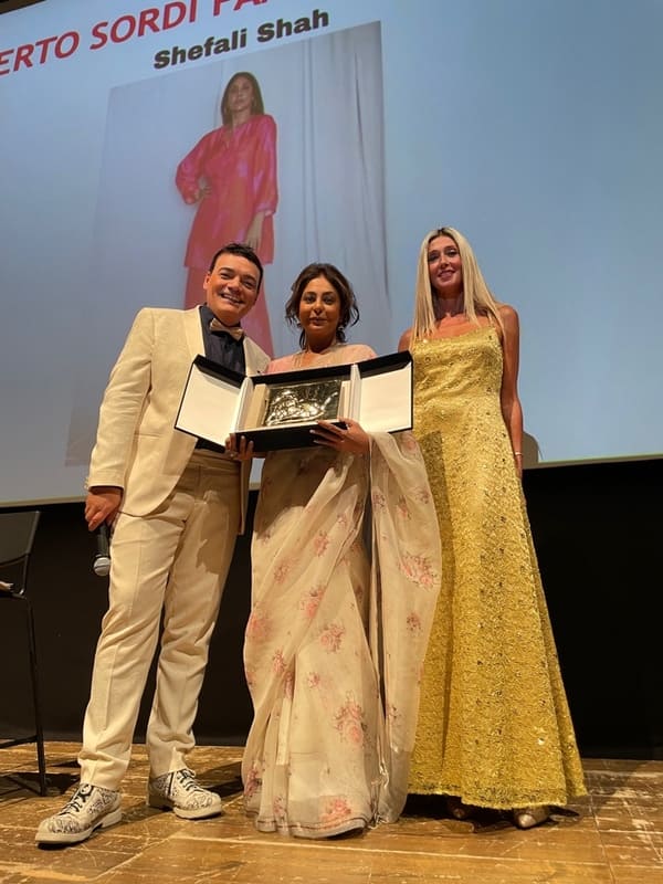 Alberto Sordi Family Award ’22, premiato il direttore di affaritaliani Perrino Alberto Sordi Family Award ’22, premiato il direttore di affaritaliani Perrino