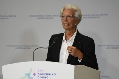 Bce, Lagarde: “Recessione in Ue nel 2023 con l’assenza totale del gas russo”