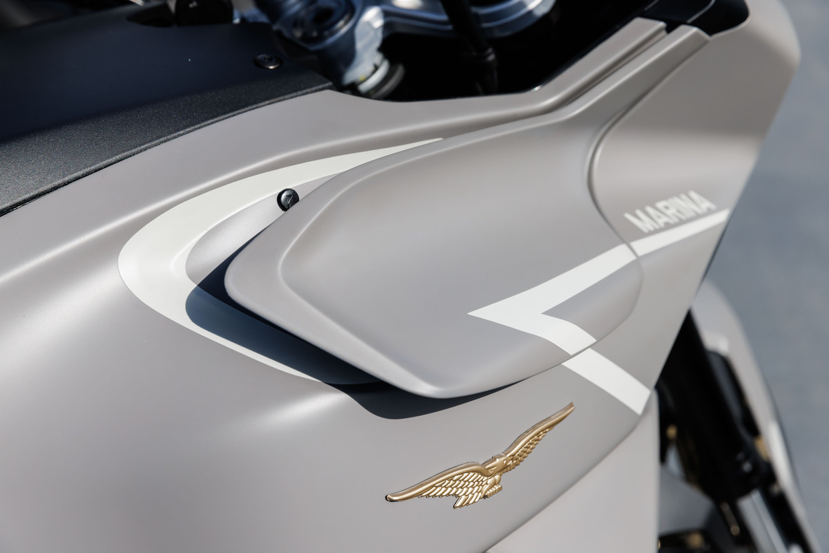 Moto Guzzi e Marina Militare, presentata edizione limitata della V100