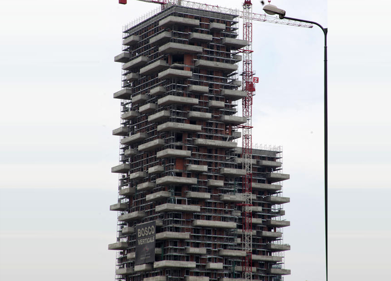 Stefano Boeri massacrato su Facebook: “Il Bosco verticale è mostruoso” Stefano Boeri massacrato su Facebook: “Il Bosco verticale è mostruoso”