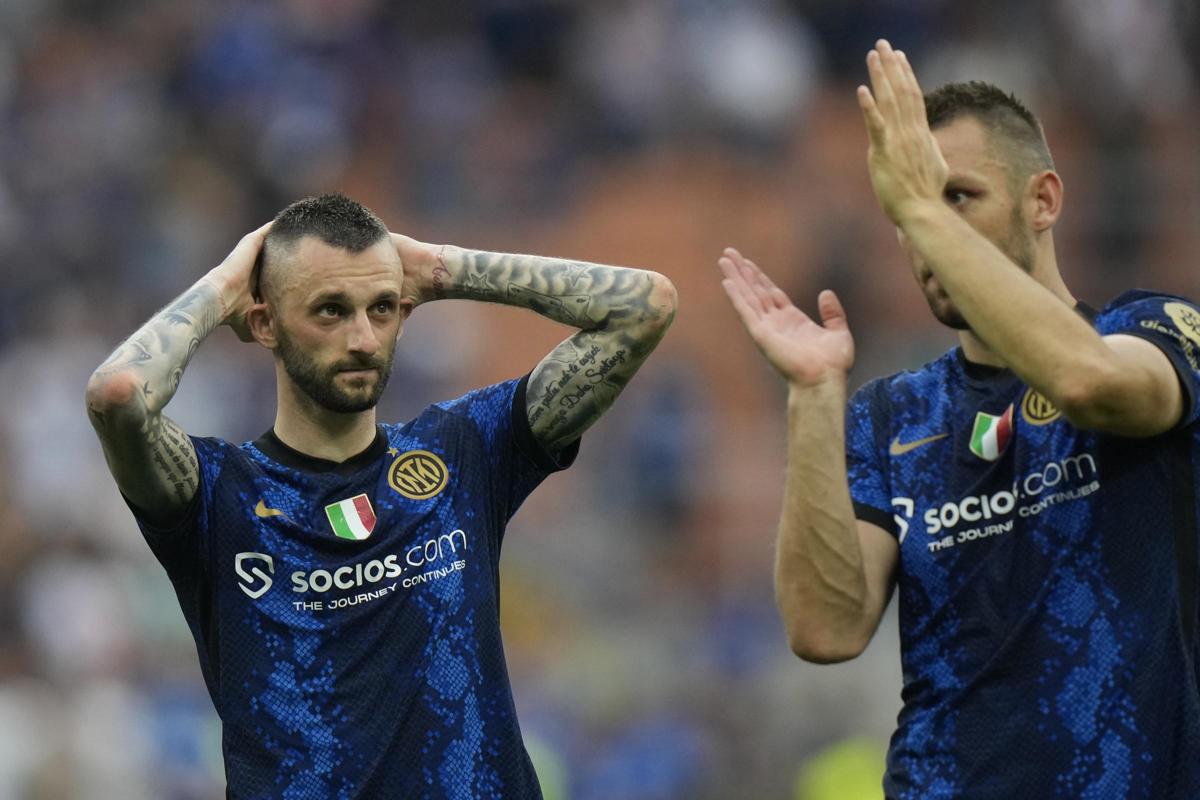 Brozovic, ansia Inter: infortunio con la Croazia. LE PARTITE CHE SALTERA’ Brozovic, ansia Inter: infortunio con la Croazia. LE PARTITE CHE SALTERA’