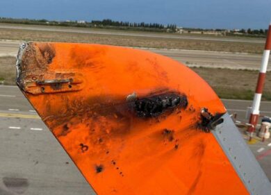 Un fulmine colpisce in volo l’aereo EasyJet da Milano a Napoli