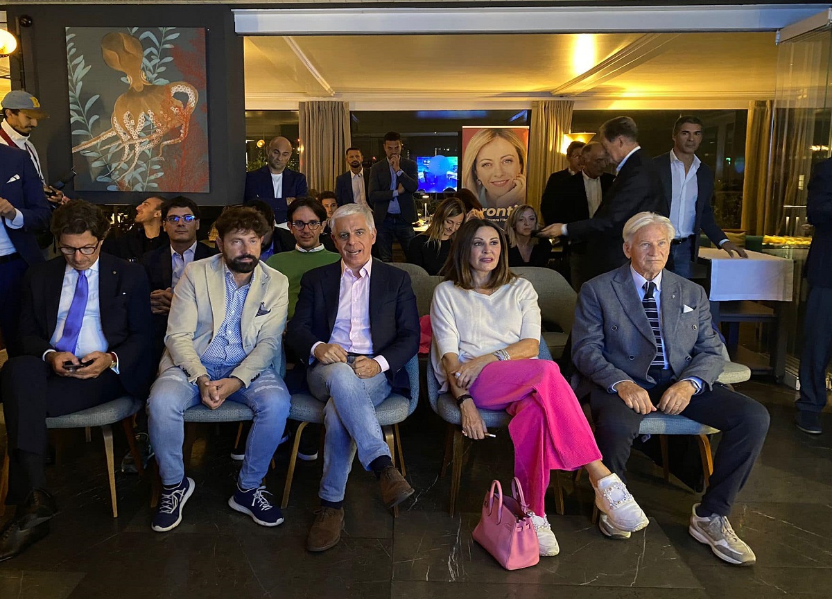 Elezioni, in Lombardia dominio centrodestra. Fratelli d’Italia primo partito Elezioni, in Lombardia dominio centrodestra. Fratelli d’Italia primo partito