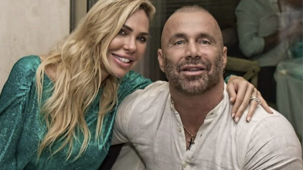 Ilary Blasi denuncia l’amico di Totti, Alex Nuccetelli: “Basta bugie su di me” Ilary Blasi denuncia l’amico di Totti, Alex Nuccetelli: “Basta bugie su di me”